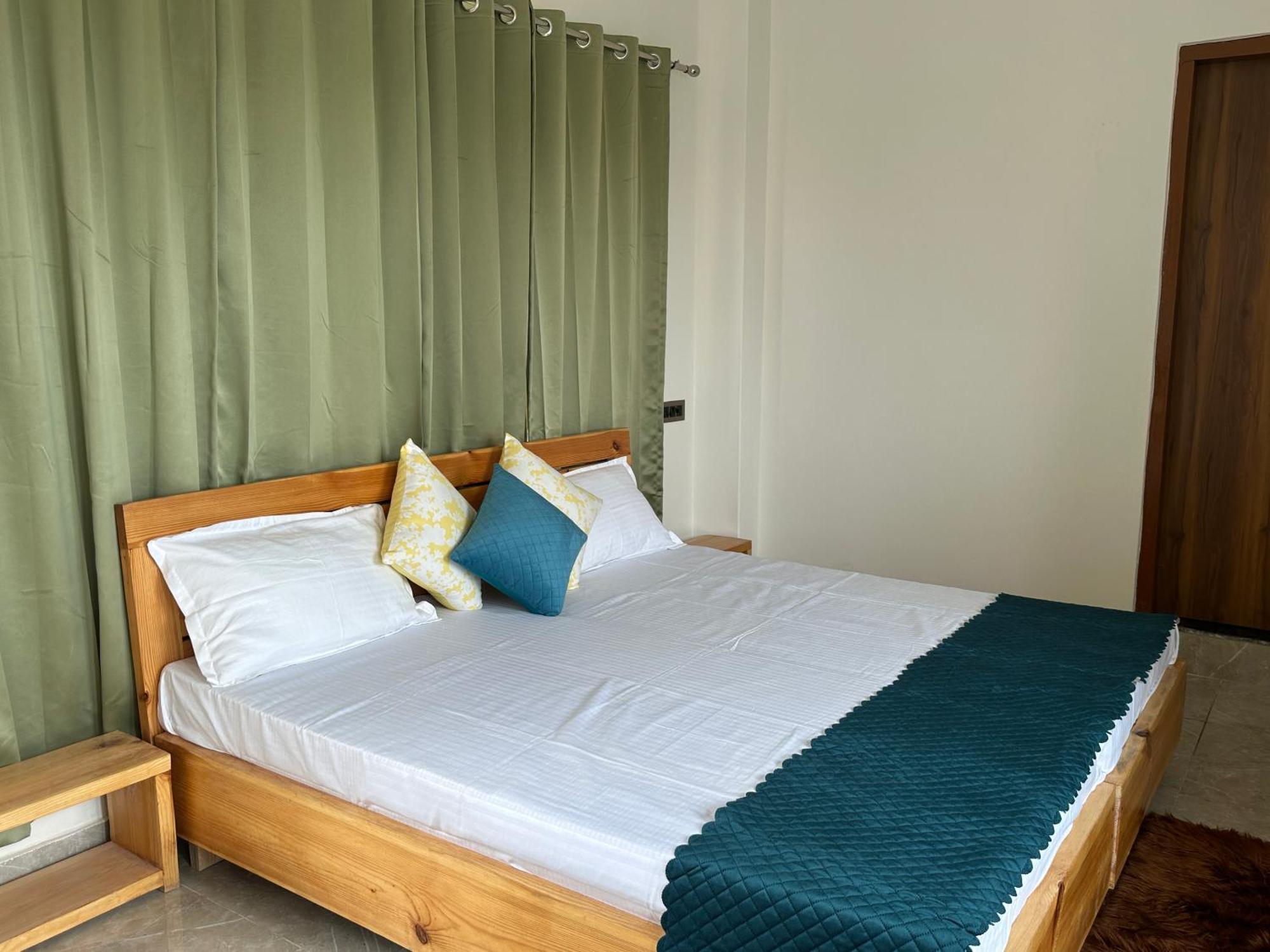Bīr La Atharva Residency By Sunchasers מראה חיצוני תמונה